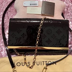 Louis Vuitton Amarante Vernis Ana Clutch